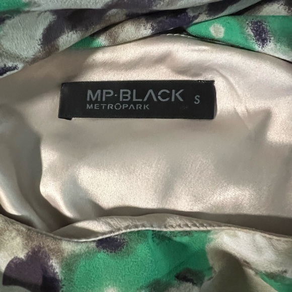 Metropark Cocktail One Shoulder Dress - Picture 4 of 5